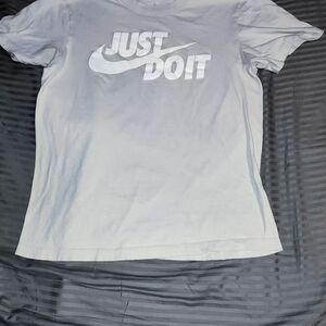 Nike Just Do It Tee in Light Gray